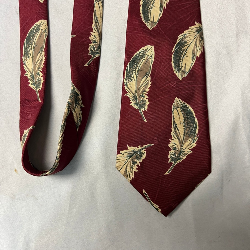 Pierre Cardin Silk Burgundy Bird Outdoor Feather Pattern Necktie Classic 4"